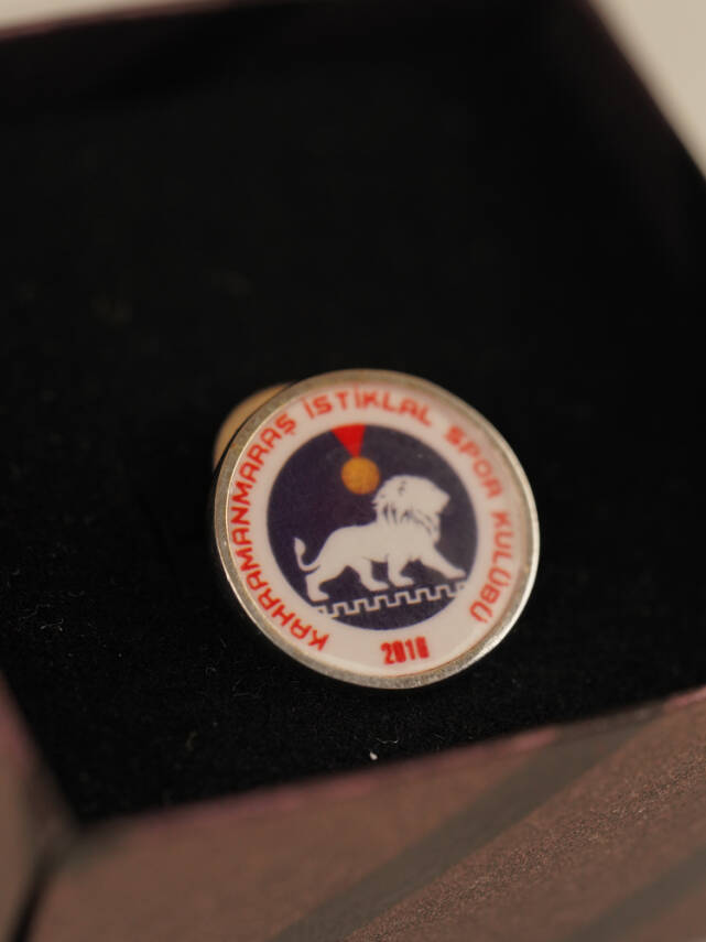  İstiklal Spor Futbol Takımı Yaka Rozeti - 1